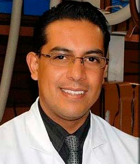 Dr. Oscar Palestina Carro